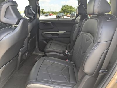 2027 Kia Telluride Hybrid - Photo 20