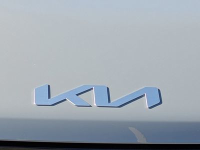 2026 Kia Sorento — photo 13 view