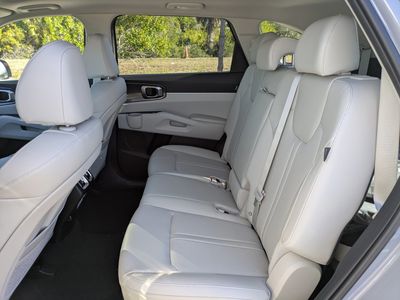 2026 Kia Sorento — photo 16 view