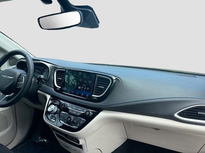 2021 Chrysler Pacifica - Photo 29