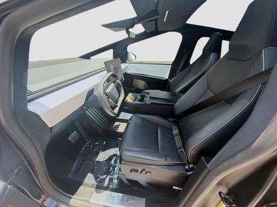 2024 Tesla Cybertruck - Photo 17