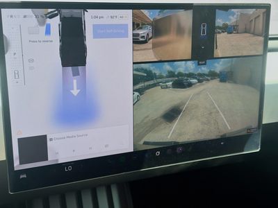 2024 Tesla Cybertruck - Photo 12