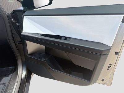2024 Tesla Cybertruck - Photo 32
