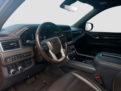 2022 GMC Yukon XL - Photo 7