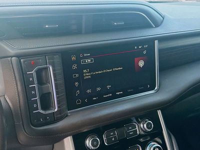 2022 GMC Yukon XL - Photo 10