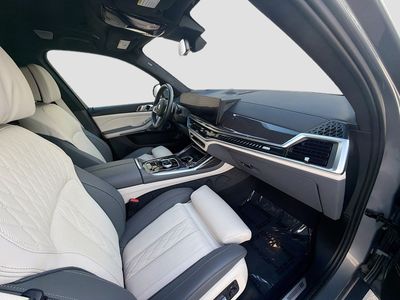 2025 BMW X7 - Photo 30