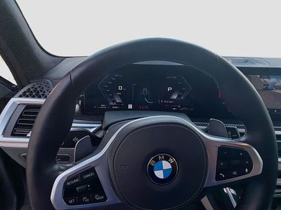 2025 BMW X7 - Photo 9
