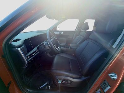 2025 Hyundai Santa Fe - Photo 18