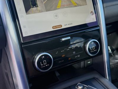 2023 Land Rover Discovery - Photo 12