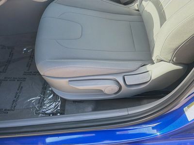 2025 Hyundai Elantra - Photo 15