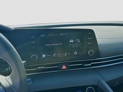 2025 Hyundai Elantra - Photo 10