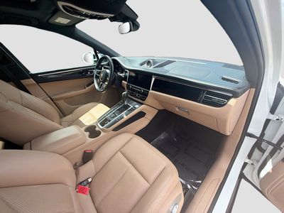 2021 Porsche Macan - Photo 30
