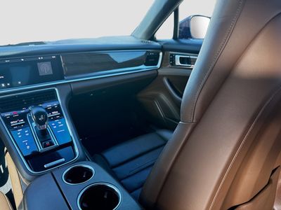 2020 Porsche Panamera - Photo 19