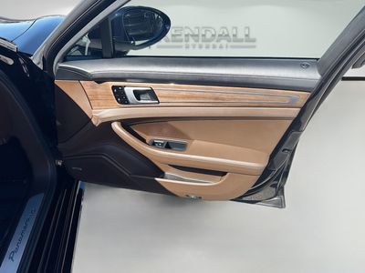 2020 Porsche Panamera - Photo 31