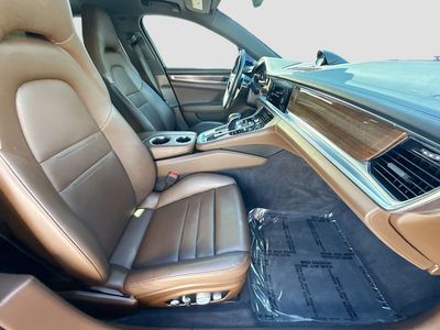 2020 Porsche Panamera - Photo 29