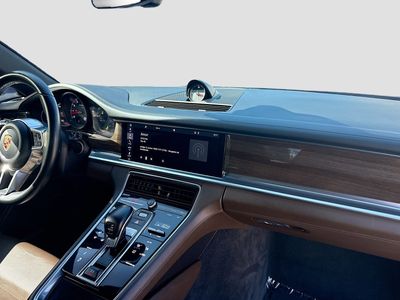 2020 Porsche Panamera - Photo 30