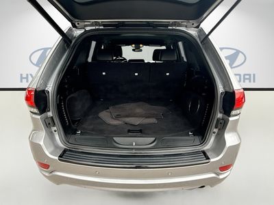 2017 Jeep Grand Cherokee - Photo 24