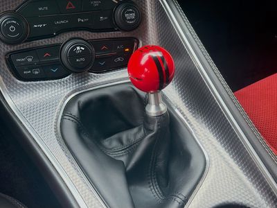 2017 Dodge Challenger - Photo 13