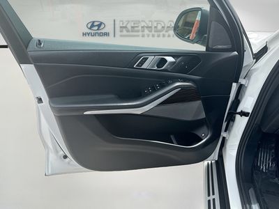 2025 BMW X5 - Photo 17