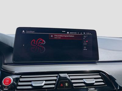 2023 BMW M5 — photo 10 view