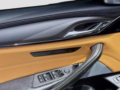 2023 BMW M5 — photo 14 view
