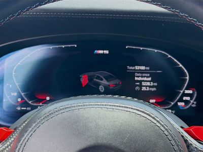 2023 BMW M5 — photo 9 view