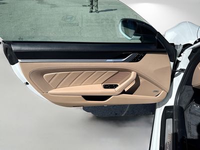2025 Porsche 911 - Photo 17