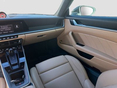 2025 Porsche 911 - Photo 19