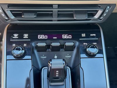 2025 Porsche 911 - Photo 12