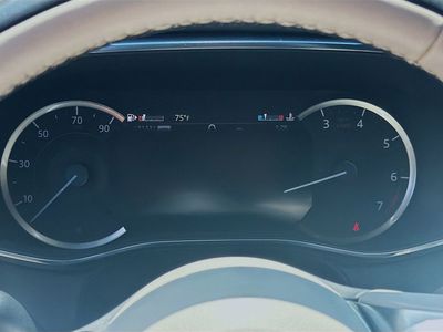 2022 Jaguar F-PACE - Photo 9