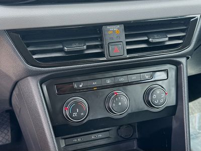 2022 Volkswagen Taos - Photo 12