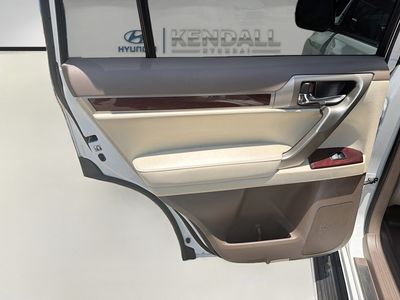 2018 Lexus GX - Photo 23