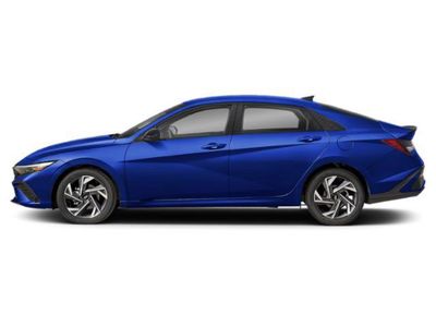 2025 Hyundai Elantra - Photo 3