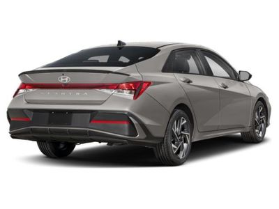 2025 Hyundai Elantra - Photo 5