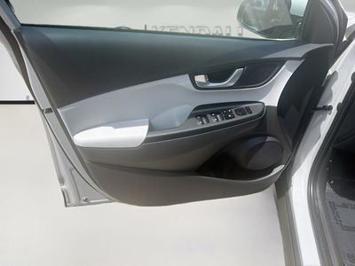 2023 Hyundai Kona - Photo 17