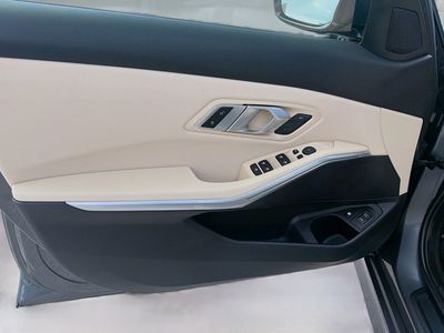 2021 BMW 3 Series - Photo 19