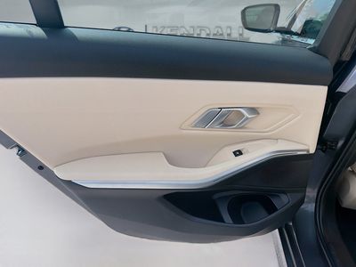 2021 BMW 3 Series - Photo 25
