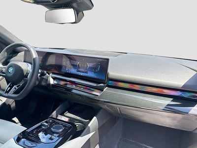 2025 BMW i5 - Photo 30