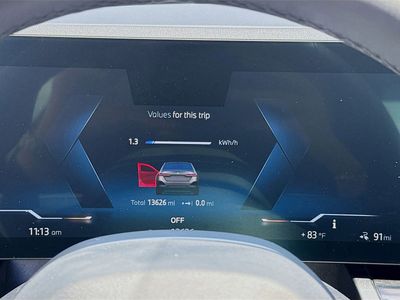 2025 BMW i5 - Photo 9