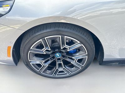 2025 BMW i5 - Photo 34