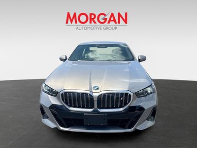 2025 BMW i5 - Photo 2