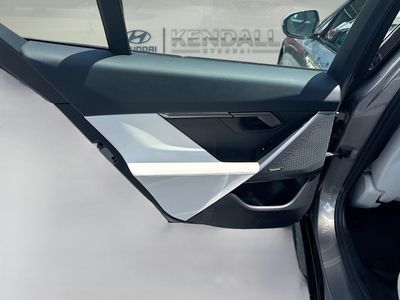 2025 BMW i5 - Photo 23