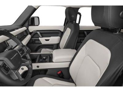 2024 Land Rover Defender — photo 9 view