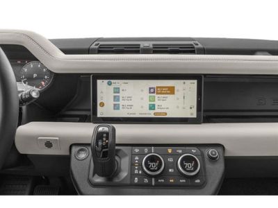 2024 Land Rover Defender — photo 10 view