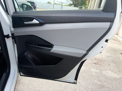 2022 Volkswagen Taos - Photo 30