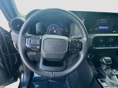2025 Toyota Land Cruiser - Photo 8