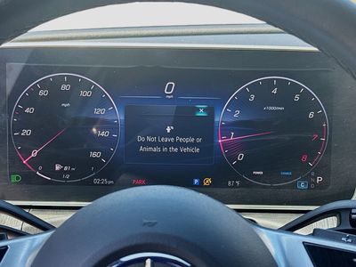 2025 Mercedes-Benz C-Class - Photo 9