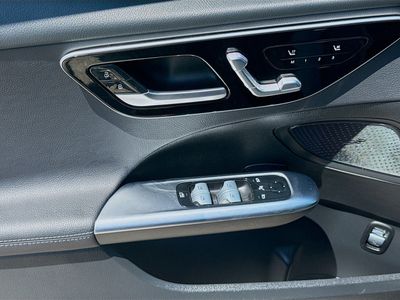 2025 Mercedes-Benz C-Class - Photo 14