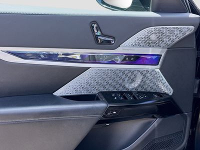 2023 BMW 7 Series - Photo 16