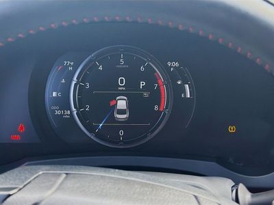 2023 Lexus IS - Photo 9